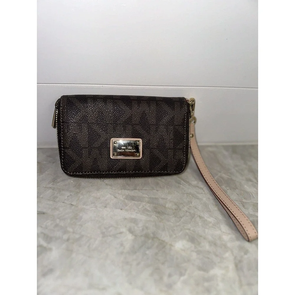 Michael Kors Patent Leather Wristlet Wallet Monogram Gold Black Zip Designer